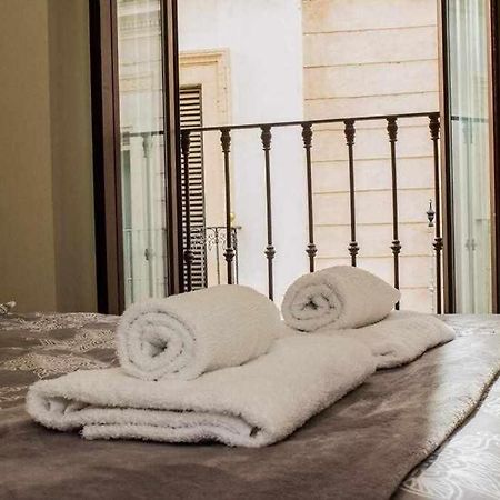 Casa Con Piscina Junto Catedral De Sevilla ภายนอก รูปภาพ