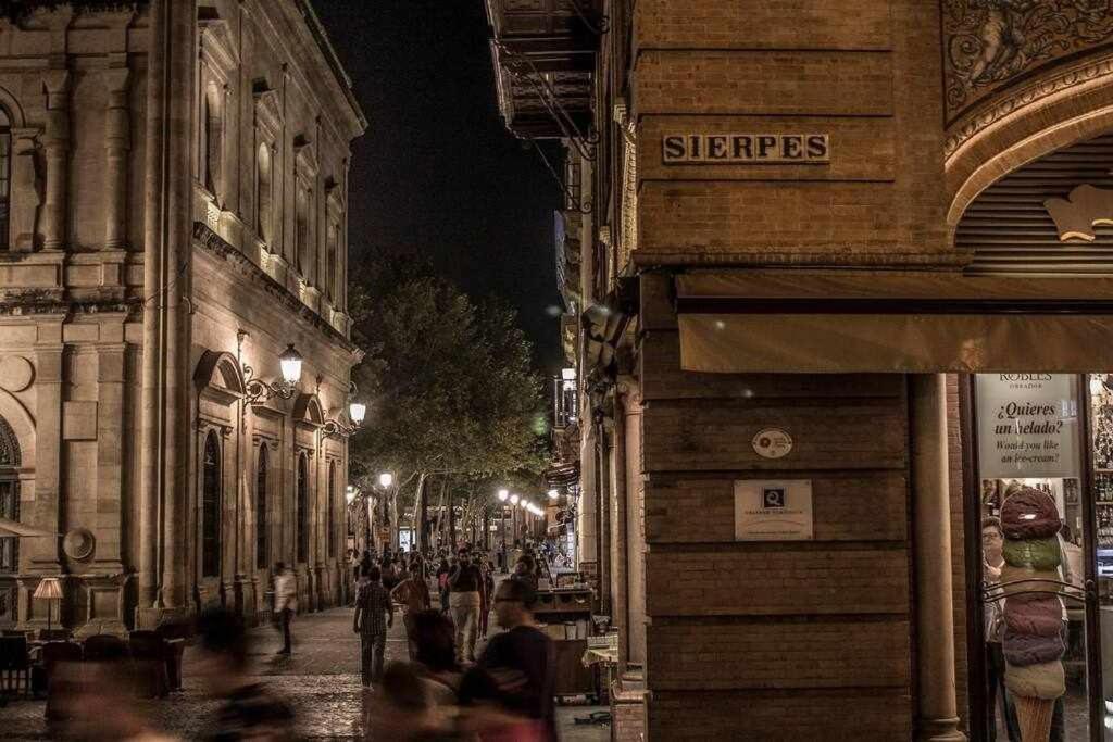 Casa Con Piscina Junto Catedral De Sevilla ภายนอก รูปภาพ