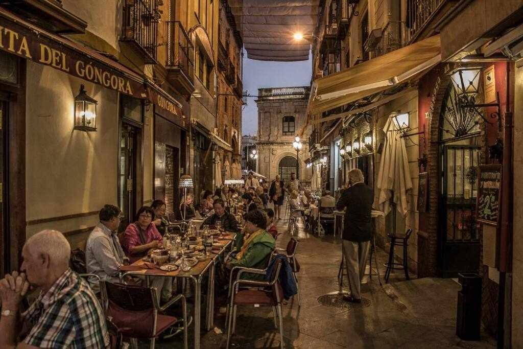 Casa Con Piscina Junto Catedral De Sevilla ภายนอก รูปภาพ